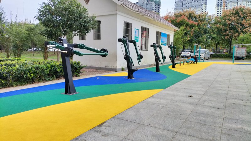 体育用品市场动态:健身器材与智能穿戴设备的完美碰撞